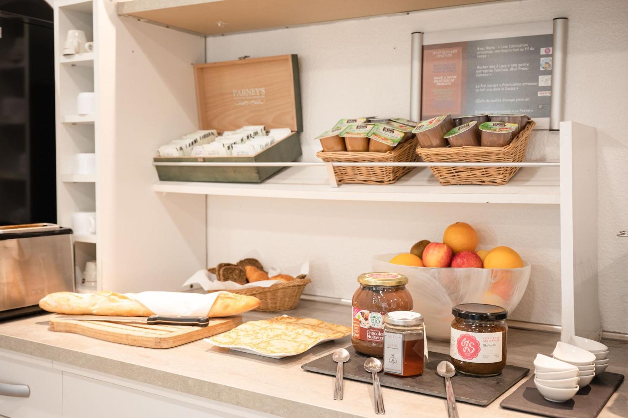 Comfort Aparthotel Besancon La City ภายนอก รูปภาพ