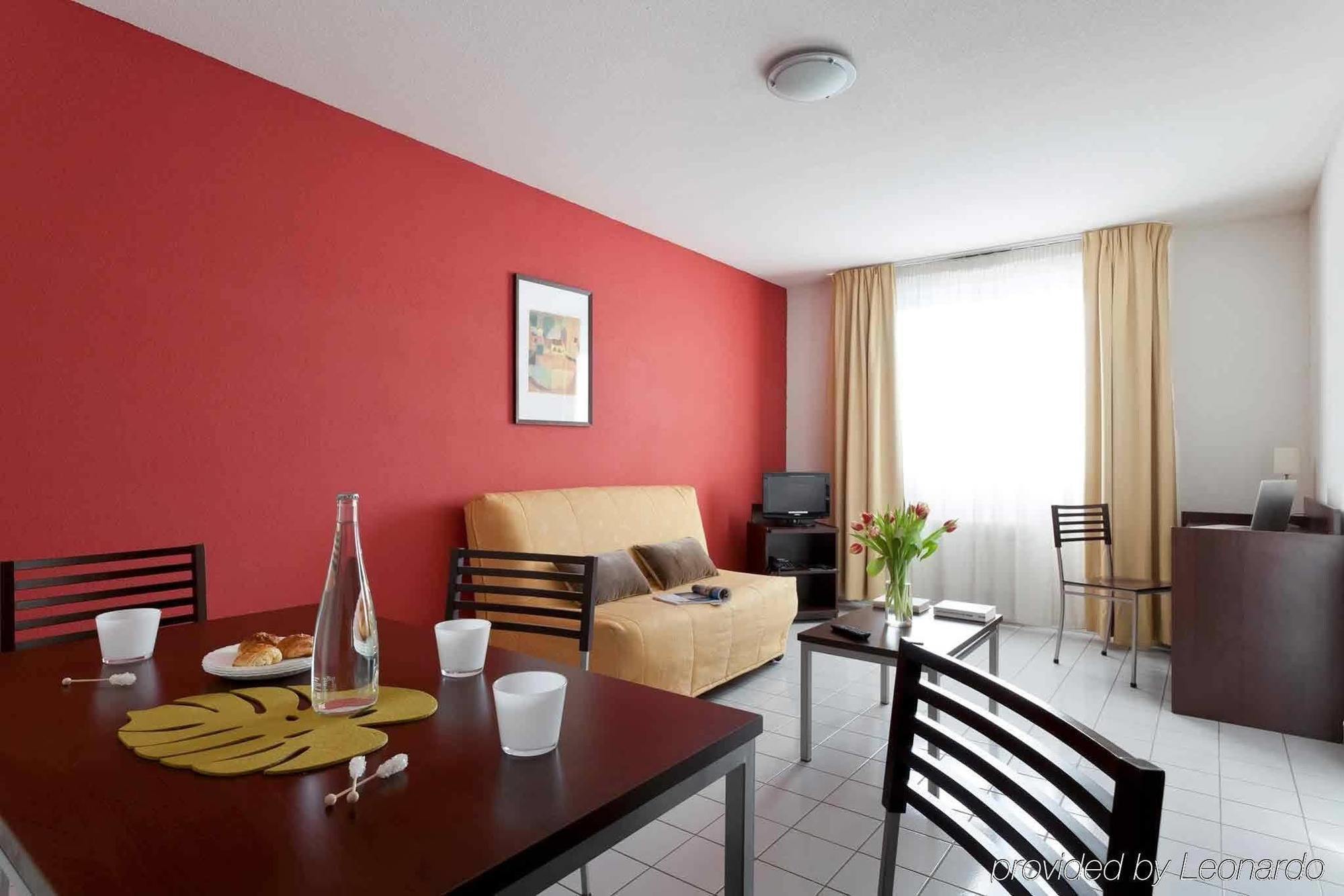 Comfort Aparthotel Besancon La City ภายนอก รูปภาพ